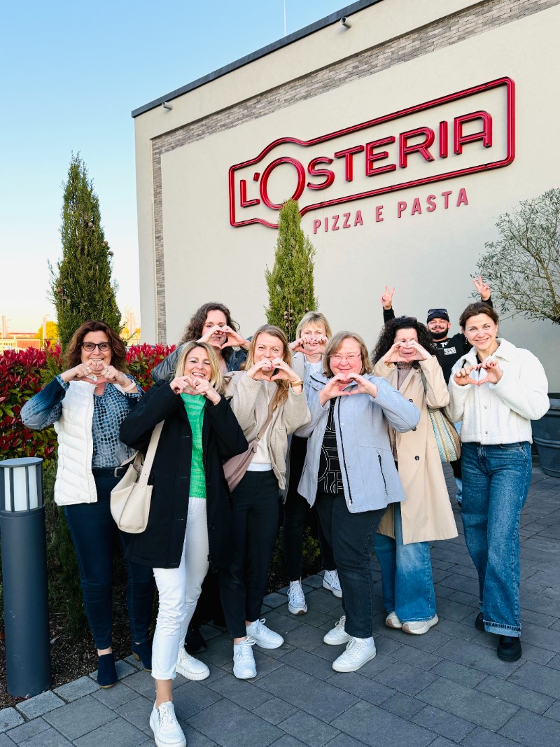 Ladies Stammtisch bei Schuster